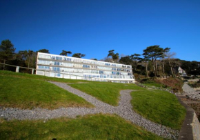 Redcliffe Apartment L